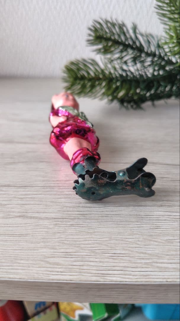 ソビエト　クリスマスオーナメント　苺の女の子　ガラスオーナメント