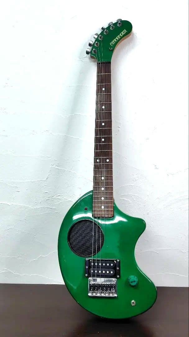 FERNANDES ミニギター（グリーン）