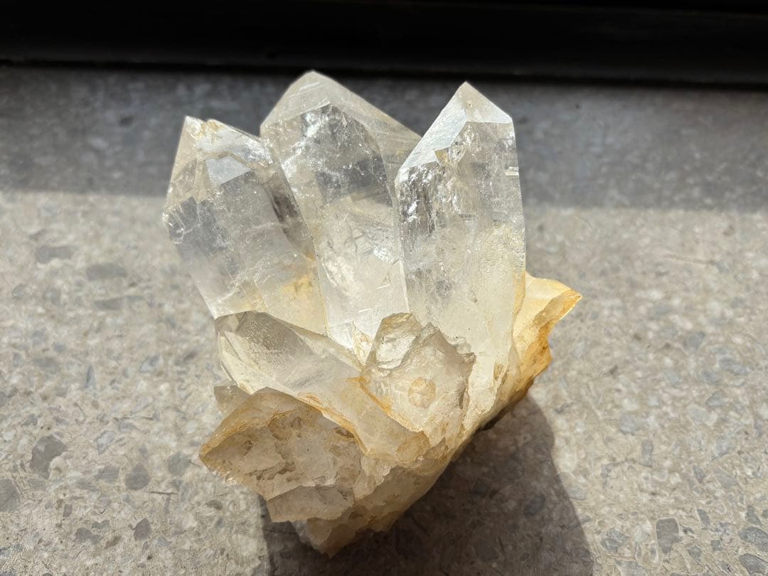 インド　ヒマラヤ　ヒマチャルプラデーシュ産　水晶クラスター　675g 姿良し