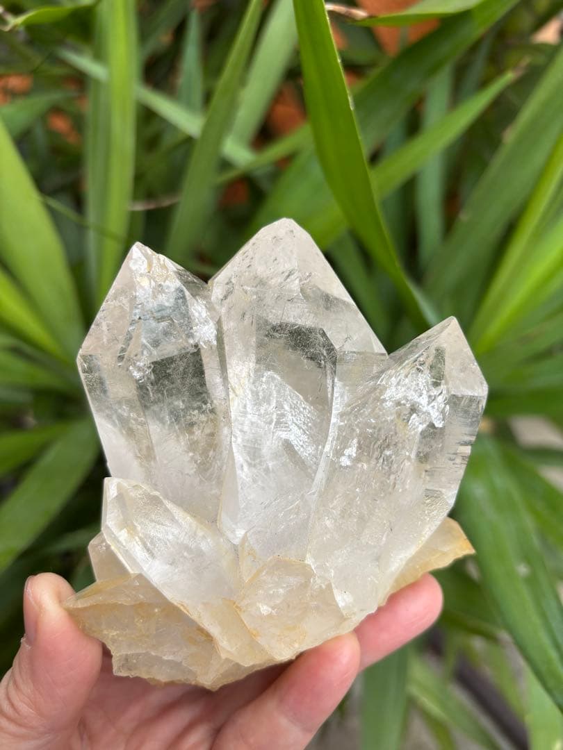 インド　ヒマラヤ　ヒマチャルプラデーシュ産　水晶クラスター　675g 姿良し