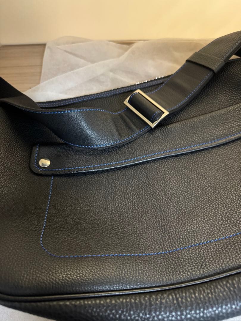 ル・ボナー　パパスショルダー ブラック　バッグ　ブルー　ルボナー