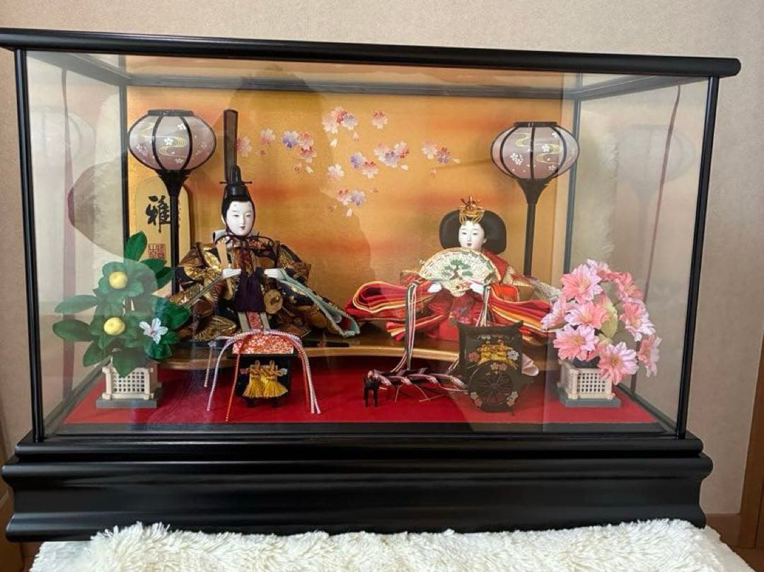 34‼️美品❗️ 兜飾りと雛人形　まとめ売りガラスケース入り