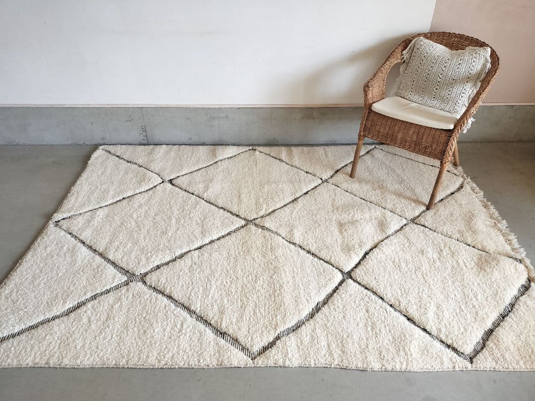 大判/アイボリーベース平織り黒ダイヤ柄ベニワレン　No.596