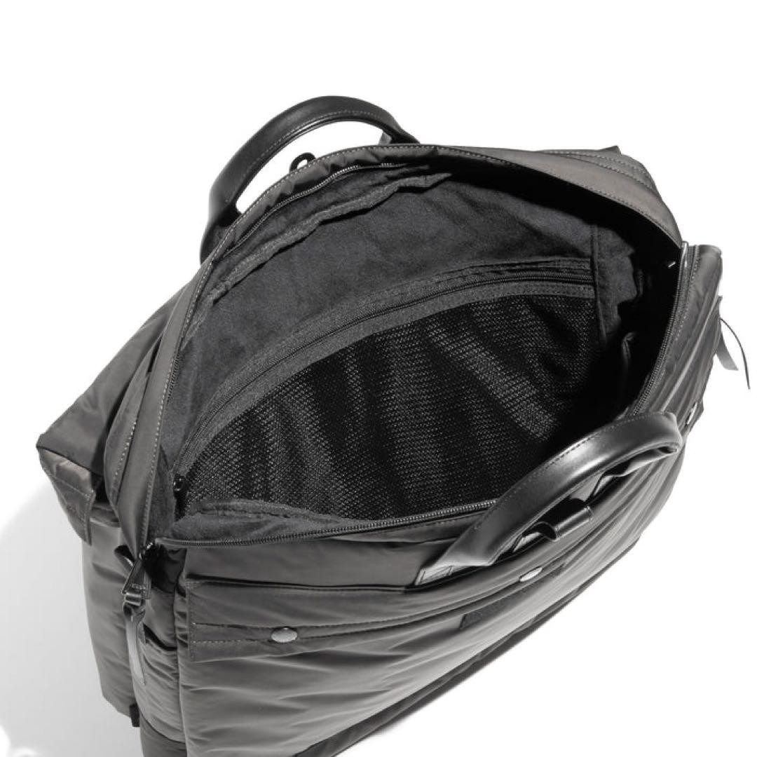 バッグ UNTRACK CITY PLUS The Helmet Tote Bag