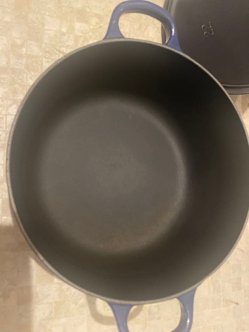 ルクルーゼ　インディゴ　インディゴブルー　ココットロンド　22cm 両手鍋