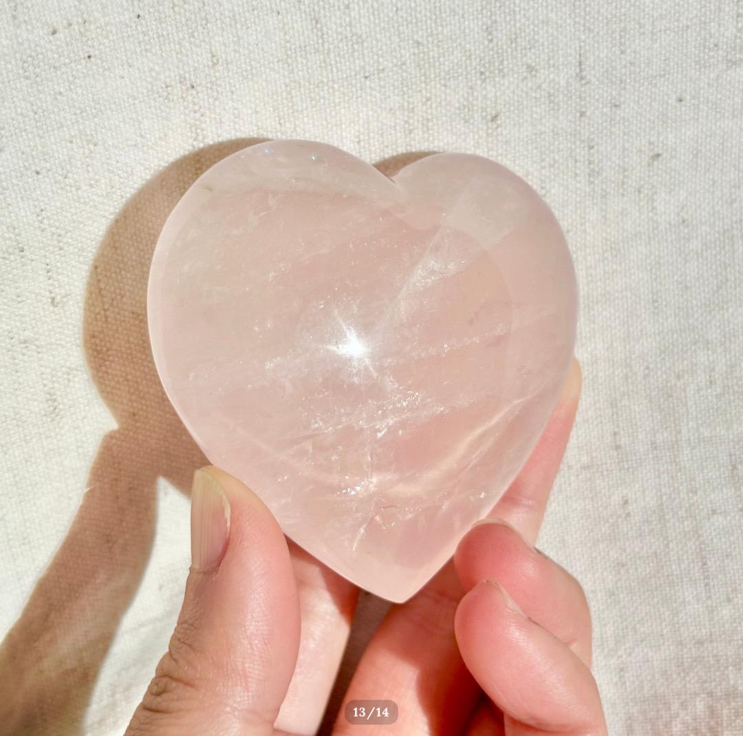 【ローズ クォーツ】　ハート シェイプ ④ スタンド付　ブラジル産