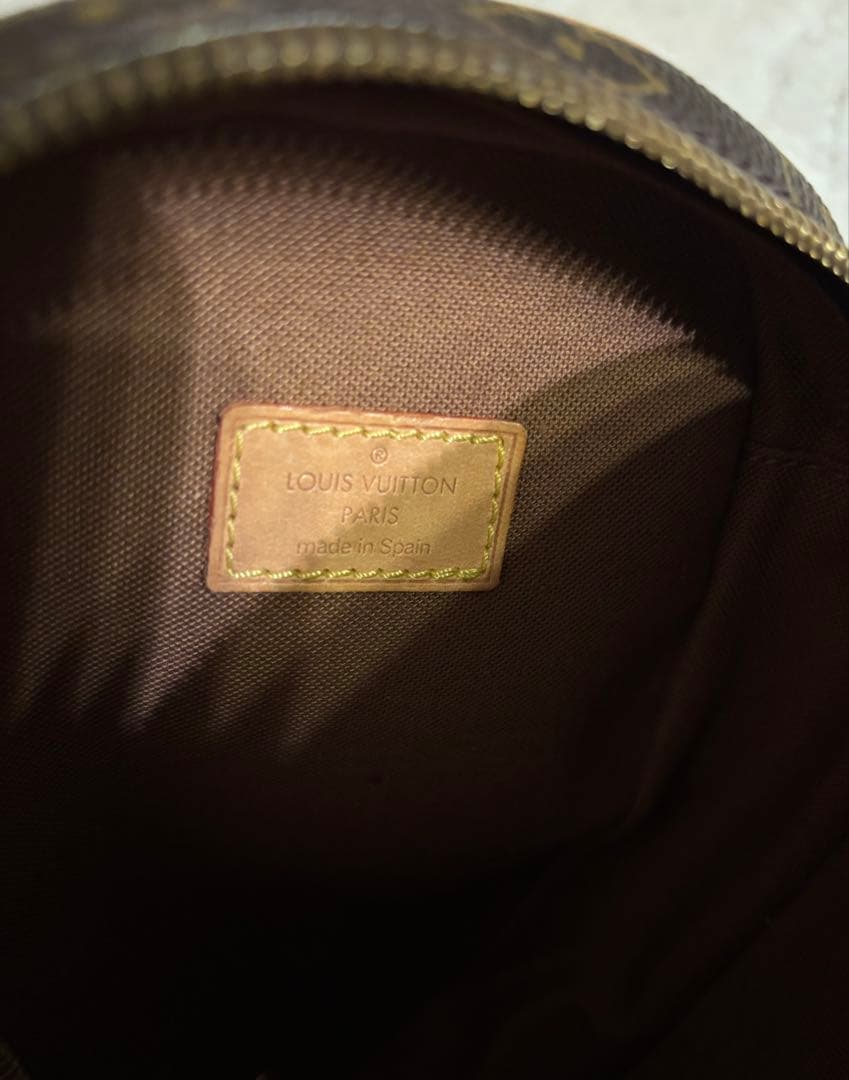 【美品】Louis Vuitton モノグラム ボディバッグ　男女兼用