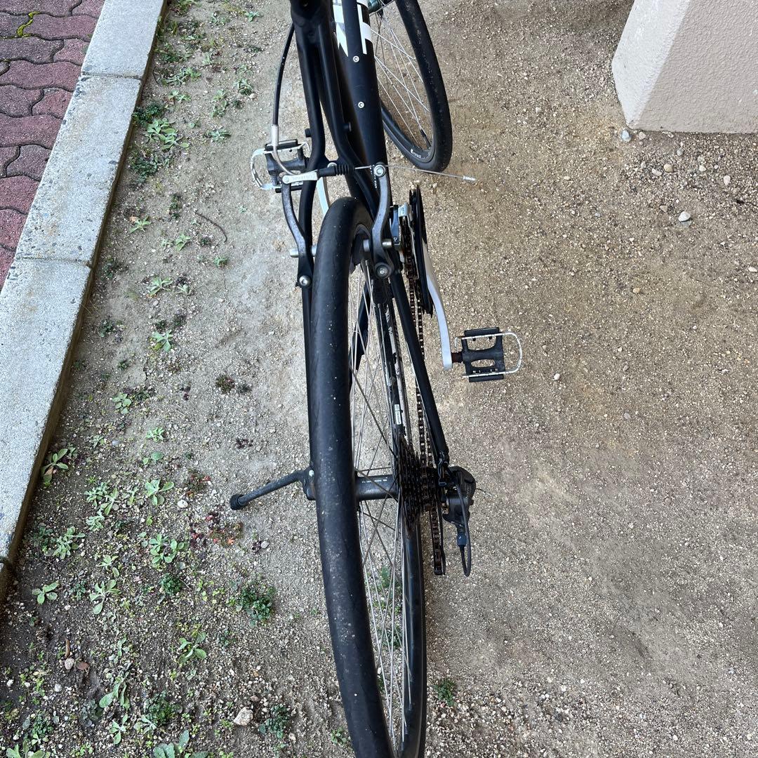 引き取りに限定　Trek 7、4FXクロスバイク ブラック
