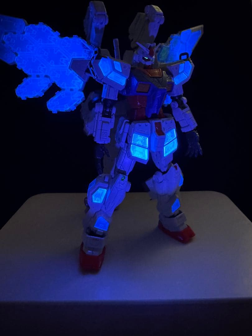 ガンプラ完成品　万博ガンダム全塗装完成品