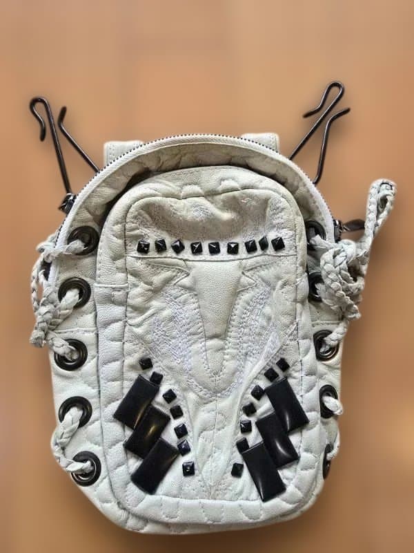 Yasuyuki Ishii ホワイトボディバッグ