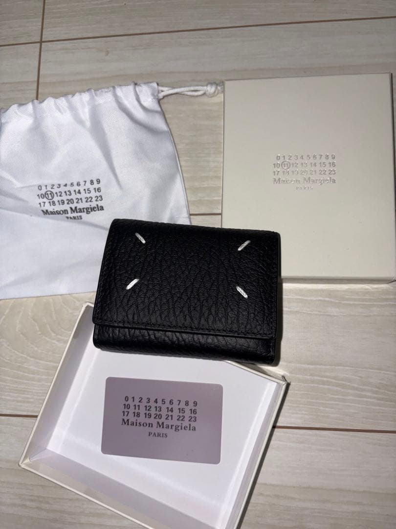 マルジェラ 三つ折り財布 黒