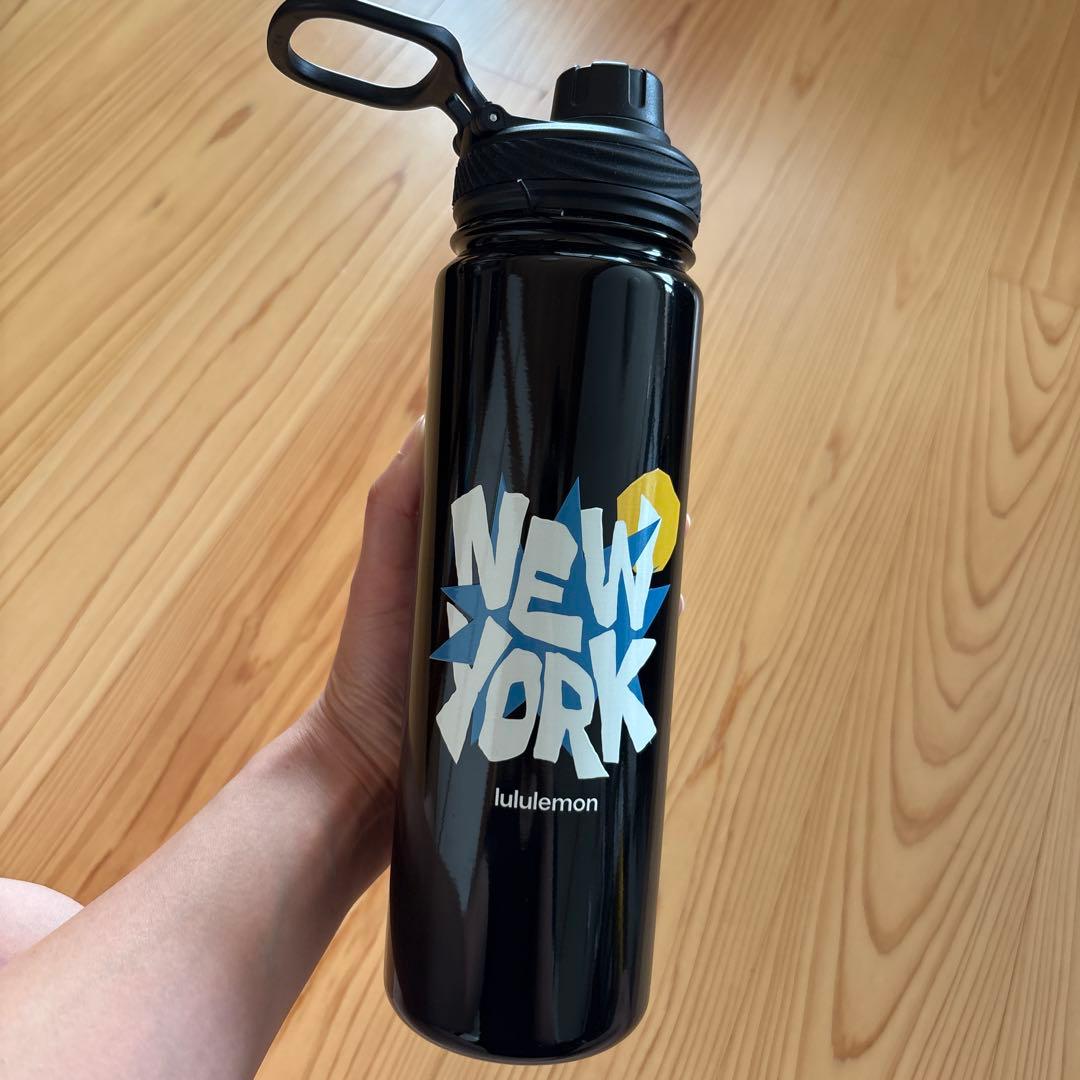 ルルレモン　NY限定ボトル