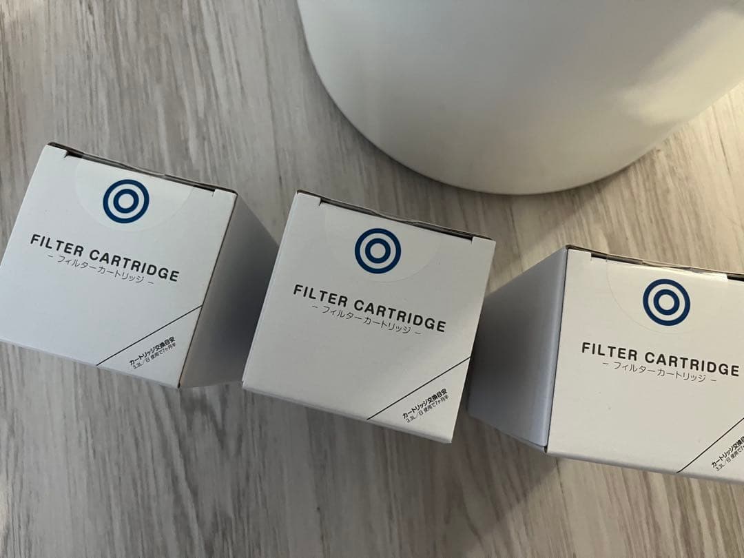 なずなtall 浄水器 ホワイト スリムデザイン　カートリッジ3本付き