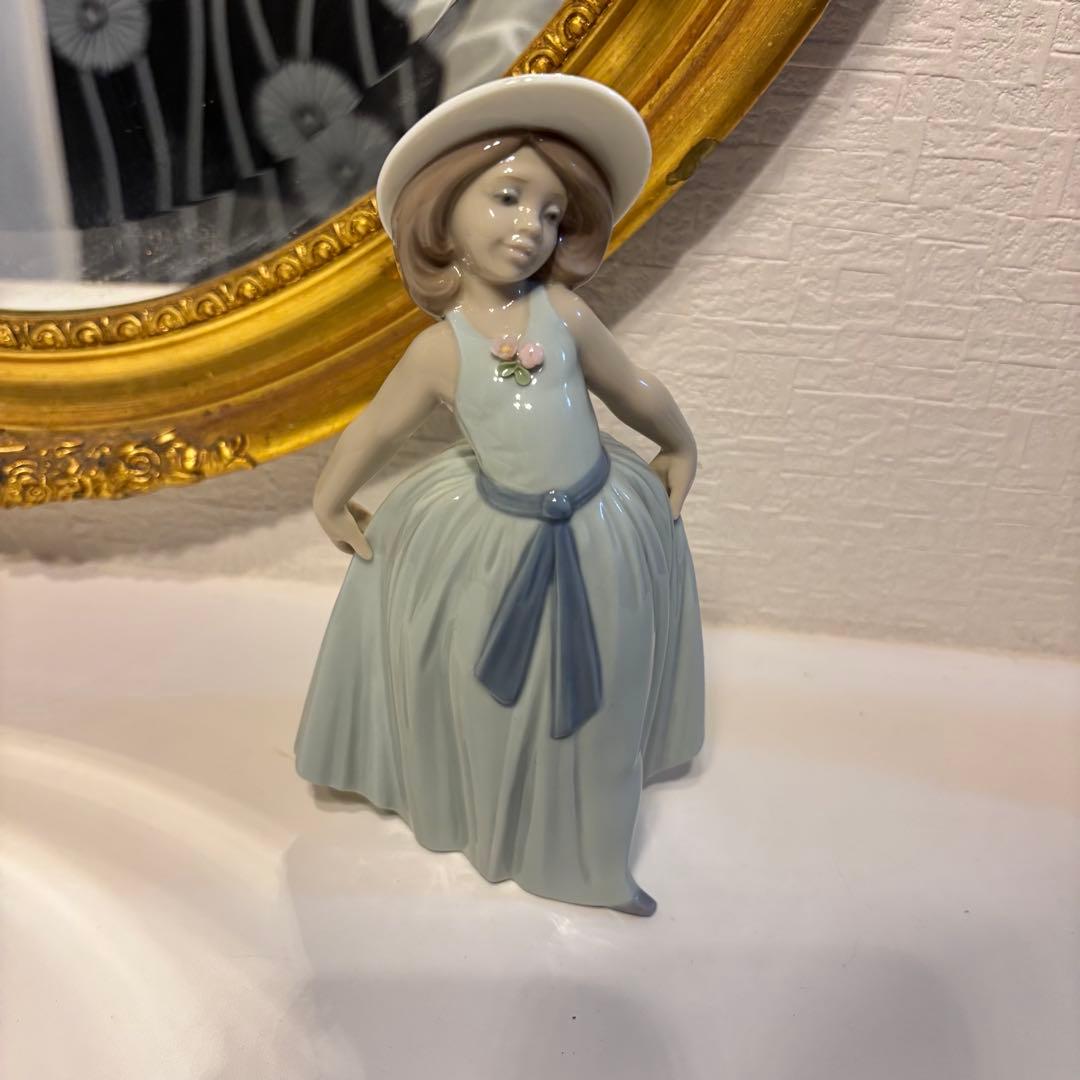 リヤドロ　　人形　可愛いロシータ