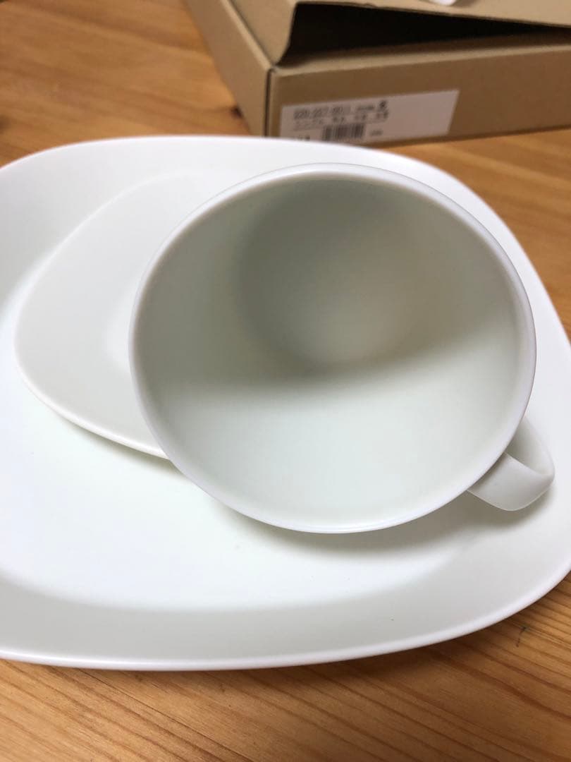 たち吉　ホワイトカップとプレートセット　おいしい食器