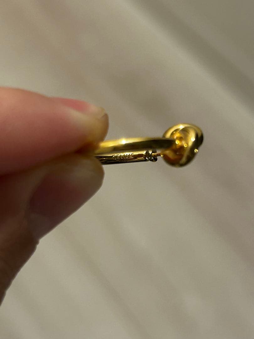 CELINE ノット スモールフープ ゴールドピアス