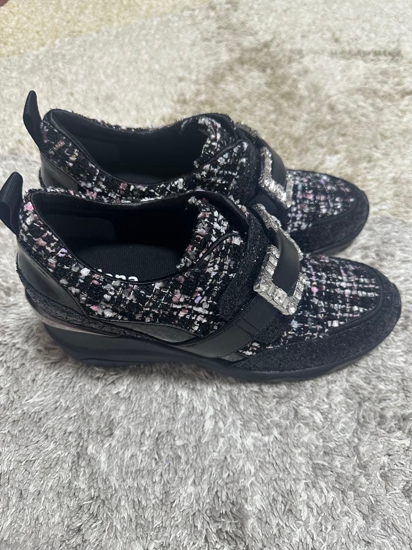 DIANA ダイアナ 靴 【6cm】クリスタルバックルヒールアップスニーカー