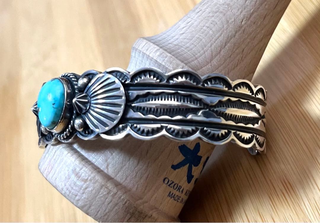 故人ドノヴァンキャドマン　ターコイズバングル