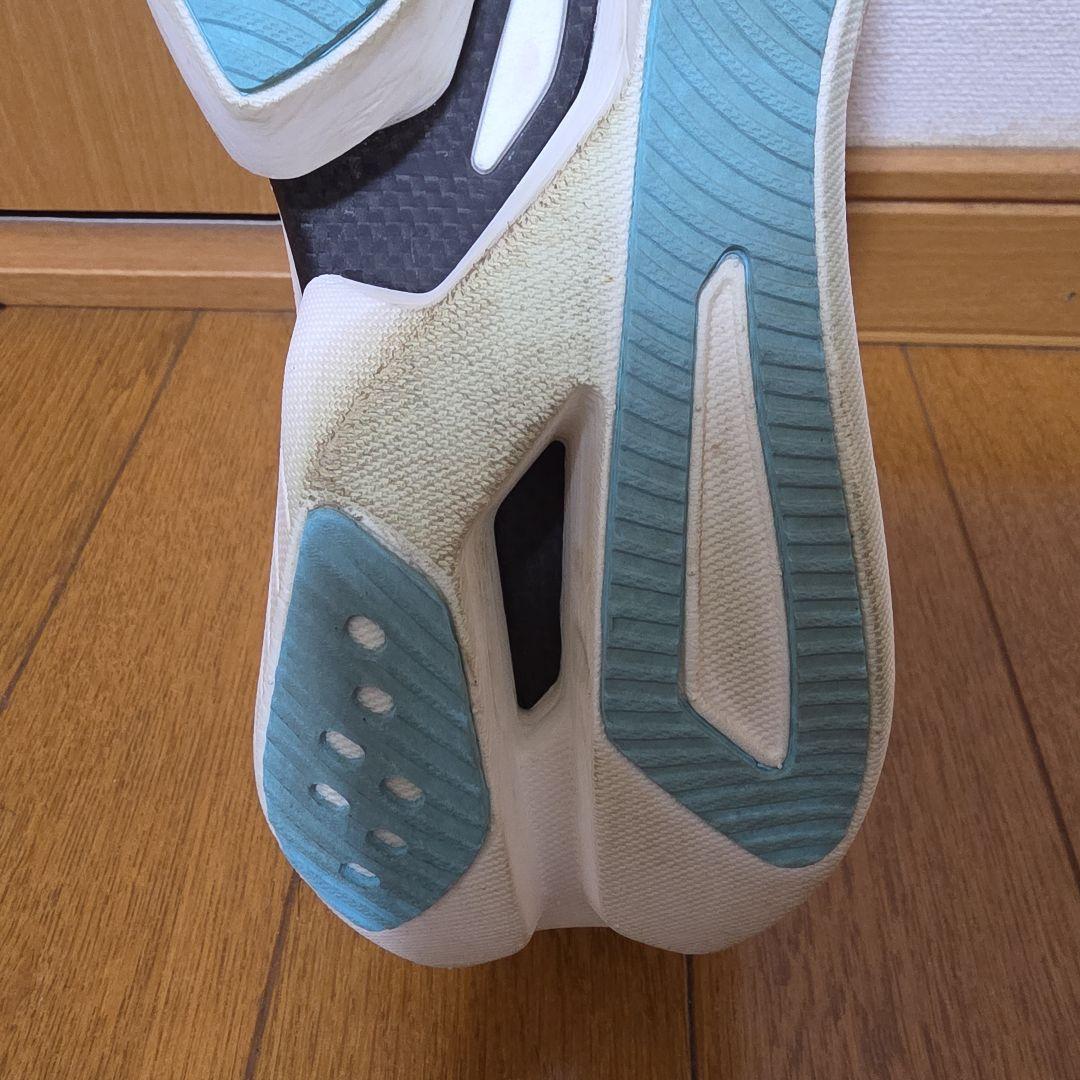 HOKA CIELO X1 　レーシングシューズ
