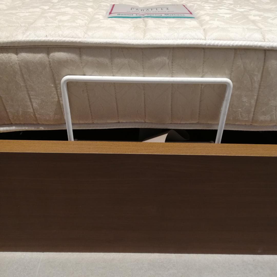 美品♠Paradies 電動リクライニングベット すのこタイプ