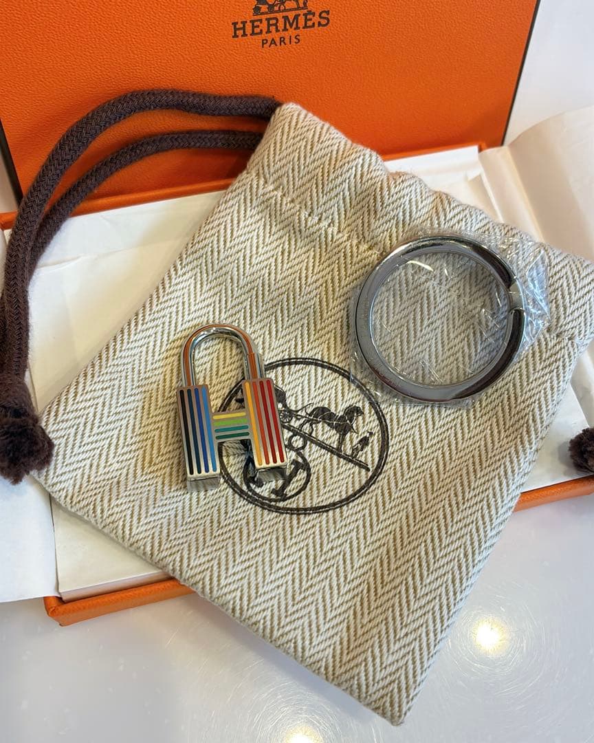 エルメス HERMES キーホルダー　カデナ 南京錠 キーリング