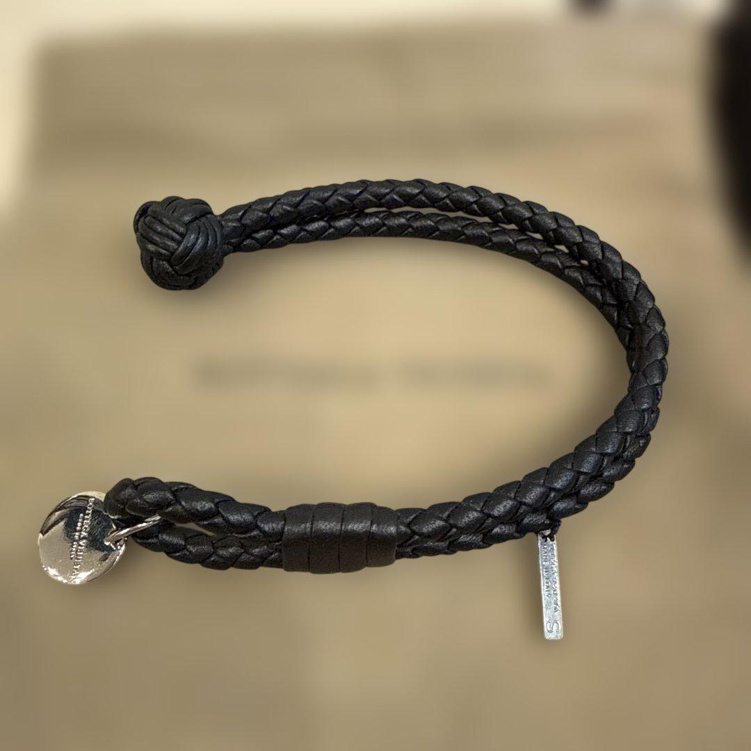 Bottega Veneta ブラックレザーブレスレット 箱有り