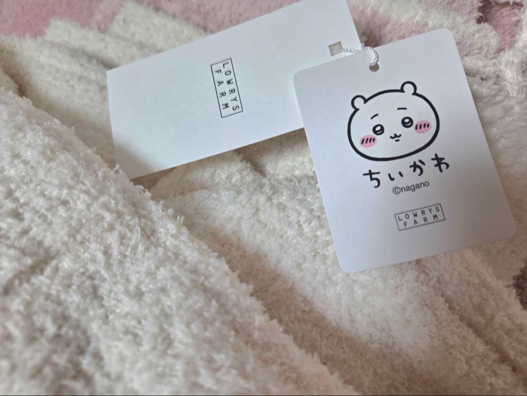 ローリーズファーム　ちいかわ　フード付きルームウェア