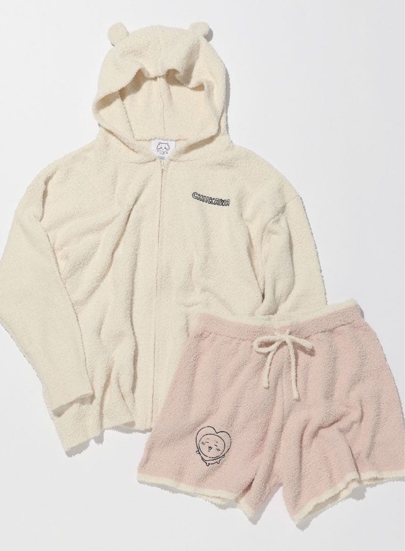 ローリーズファーム　ちいかわ　フード付きルームウェア