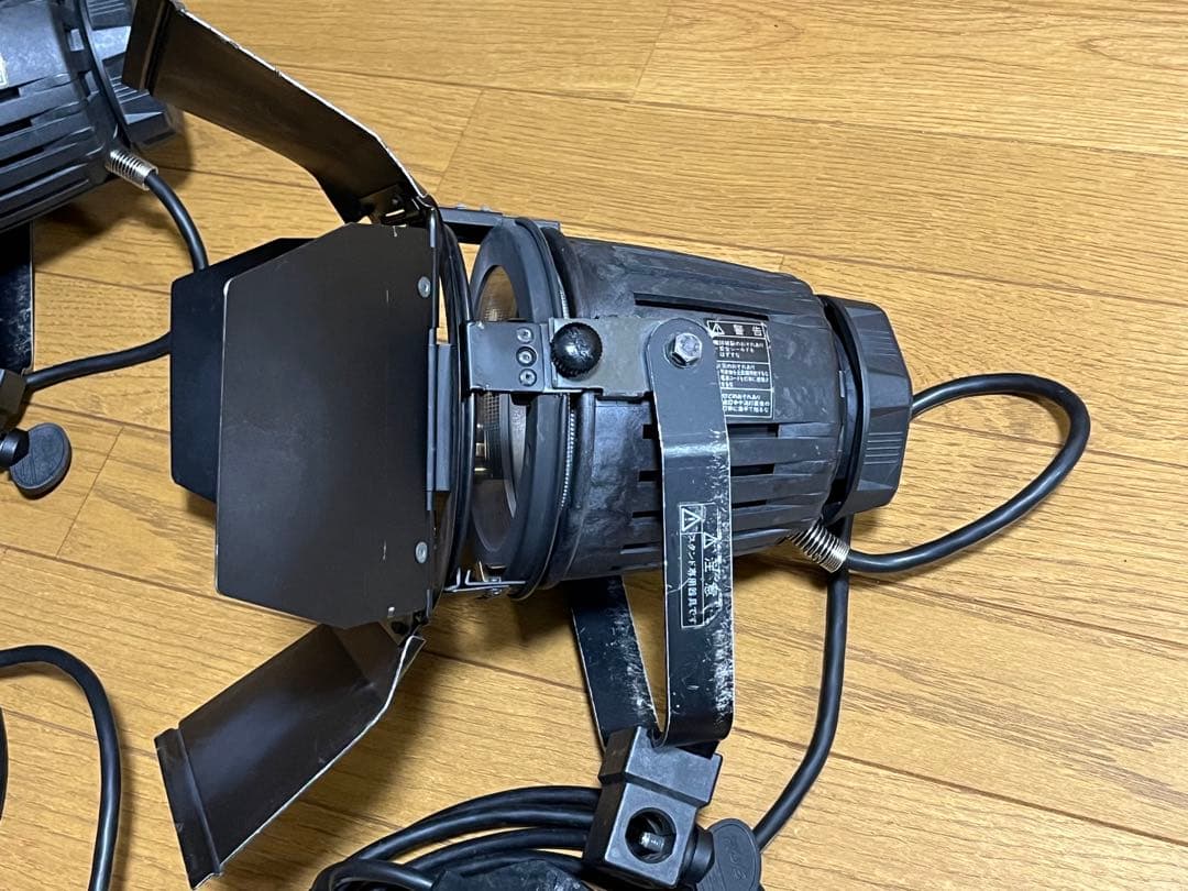 イオライト 3灯　TOSHIBA