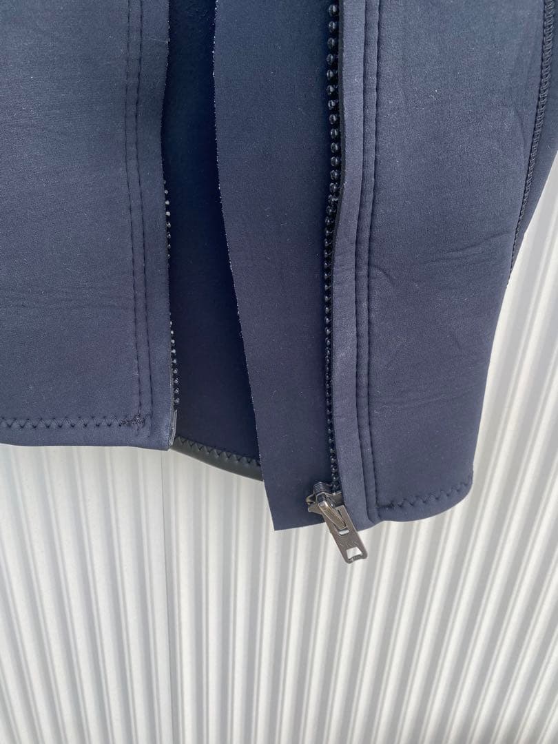 bonny サーフィン　タッパー