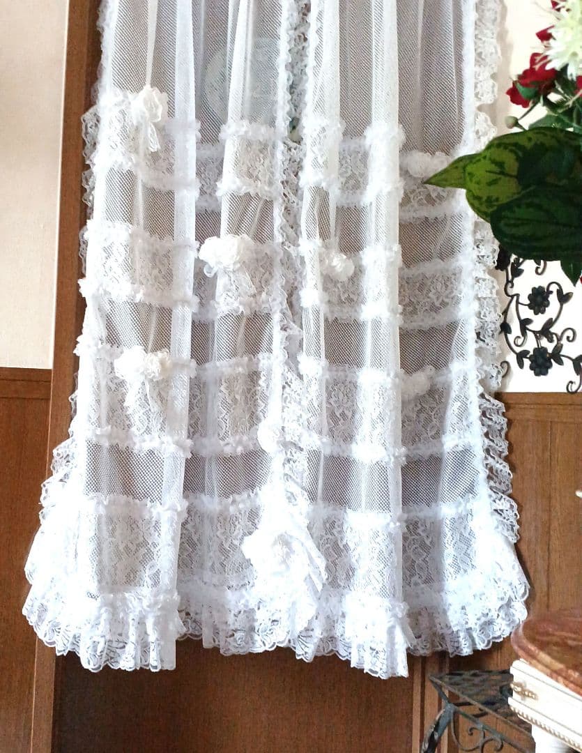 カフェカーテン【梅ばあちゃん様　オーダー品　可愛いフリフリレースのれん】