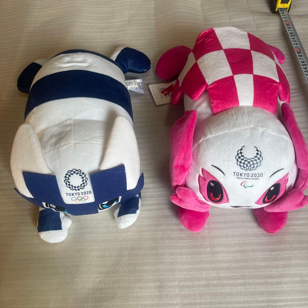 寝そべり ミライトワ と ソメイティ のクッションセット