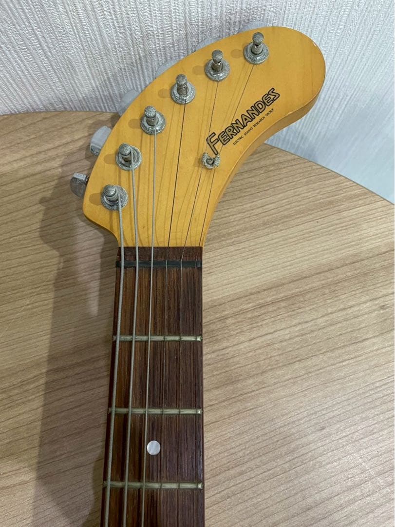 フェルナンデス ZO-3サンバーストカラー　エレキギター　アンプ内蔵