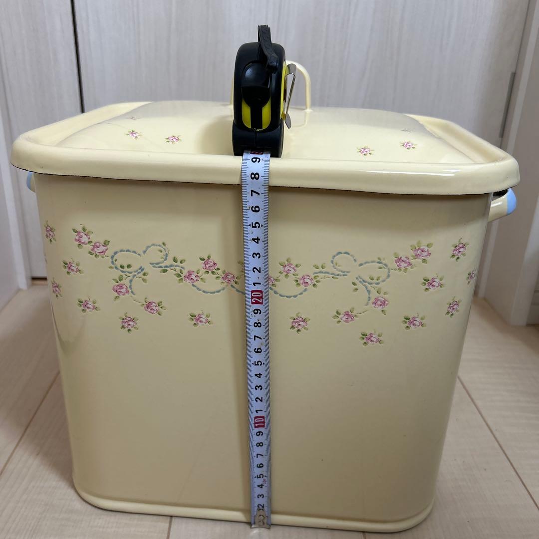 イマン　ホーロー缶　小物入れ　小物収納