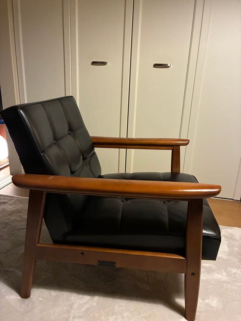 カリモク60 Kチェア　1人掛け　黒