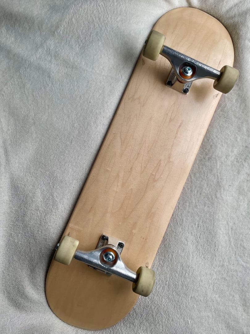 中古　スケートボード コンプリート　8.125 ブランク　インディペンデント