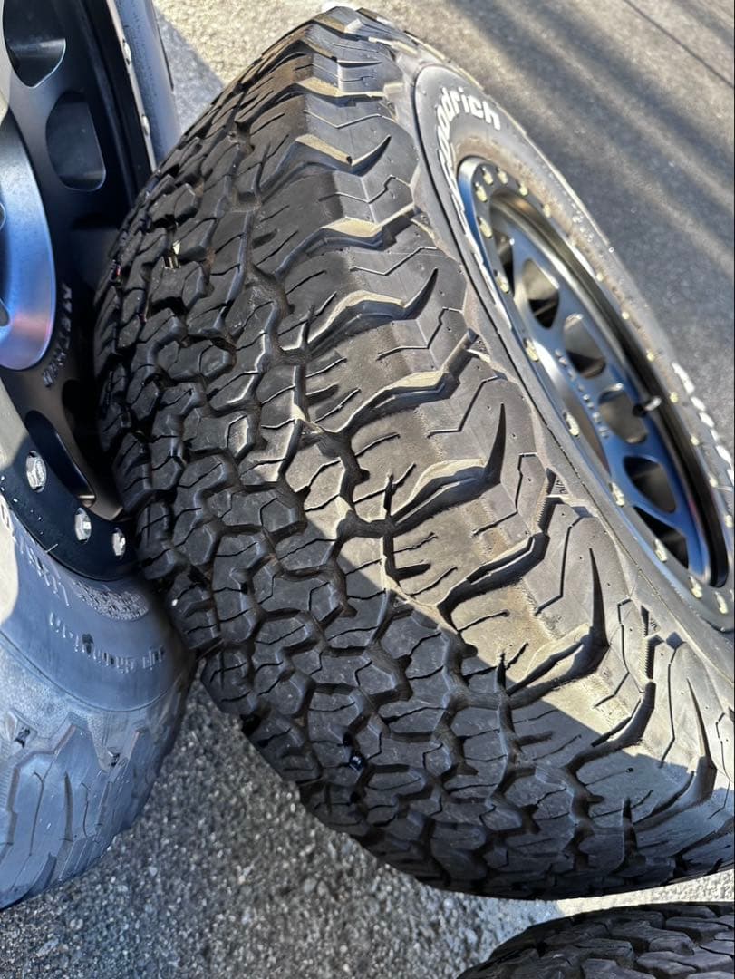 ランドクルーザープラド　ホイール　METHOD RACE WHEELS