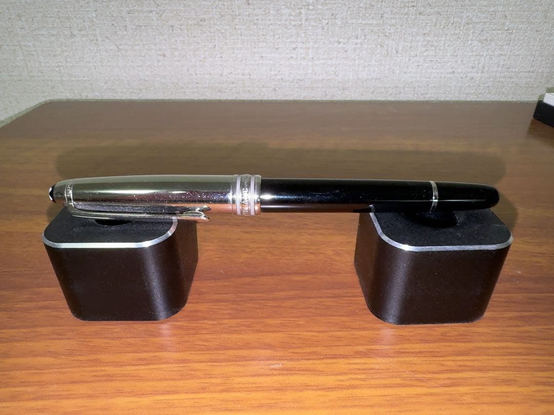 【最終値下げ】モンブラン マイスターシュテュック ソリテール Sスチール 万年筆