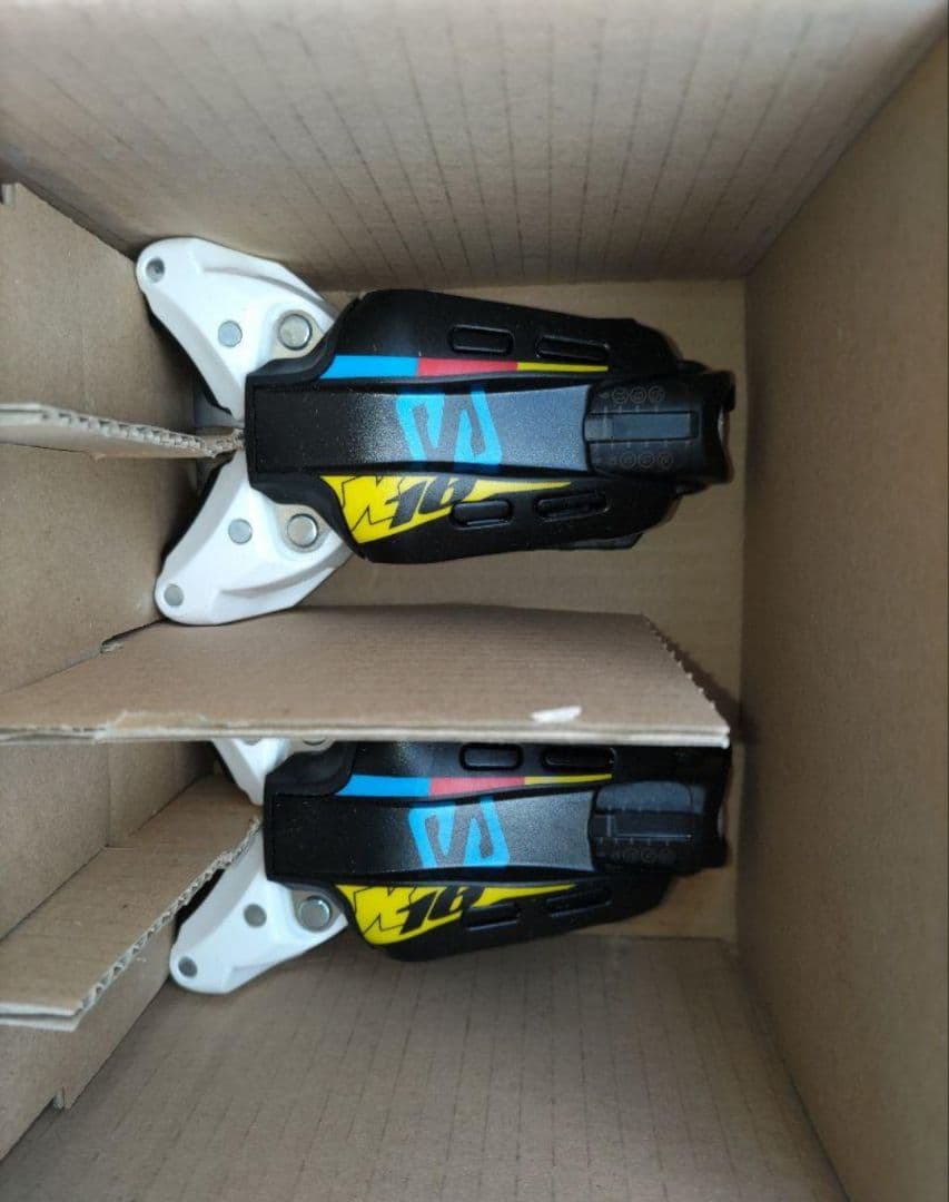 未使用保管品 SALOMON X16 Lab