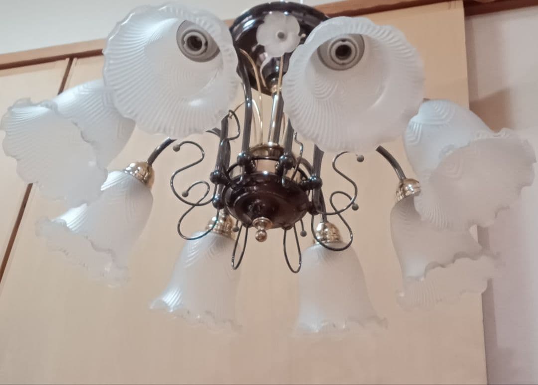 90年代 ナショナル 8灯シャンデリア 約70cm 17口金 ※電球なし