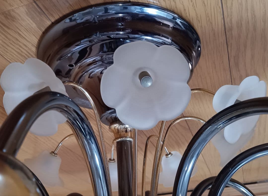 90年代 ナショナル 8灯シャンデリア 約70cm 17口金 ※電球なし