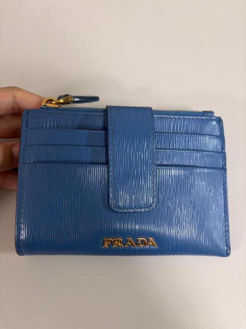 SALE☆☆PRADA☆エナメル 二つ折り財布