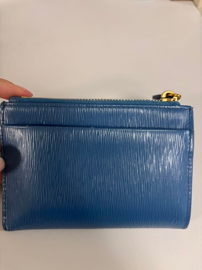 SALE☆☆PRADA☆エナメル 二つ折り財布