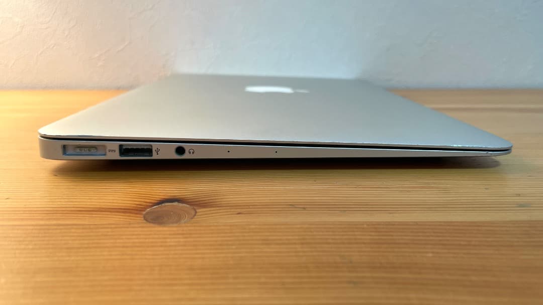 Apple MacBook Air 11インチ, Early 2015 US