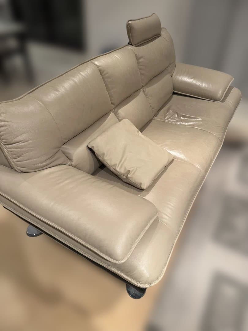 ニトリ　3人掛けソファ　本革