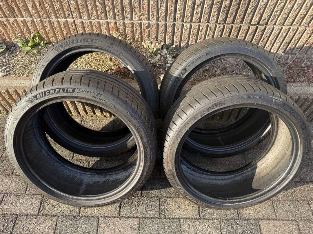 MICHELIN PILOT SPORT4 215/40R18 タイヤ