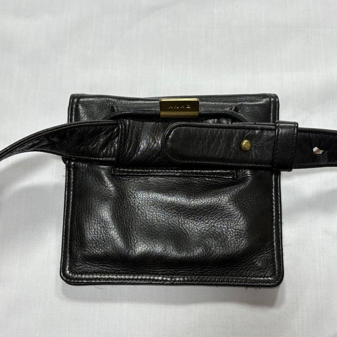 【希少】90s DKNYレザーウエストポーチ アンティークゴールド金具 スクエア