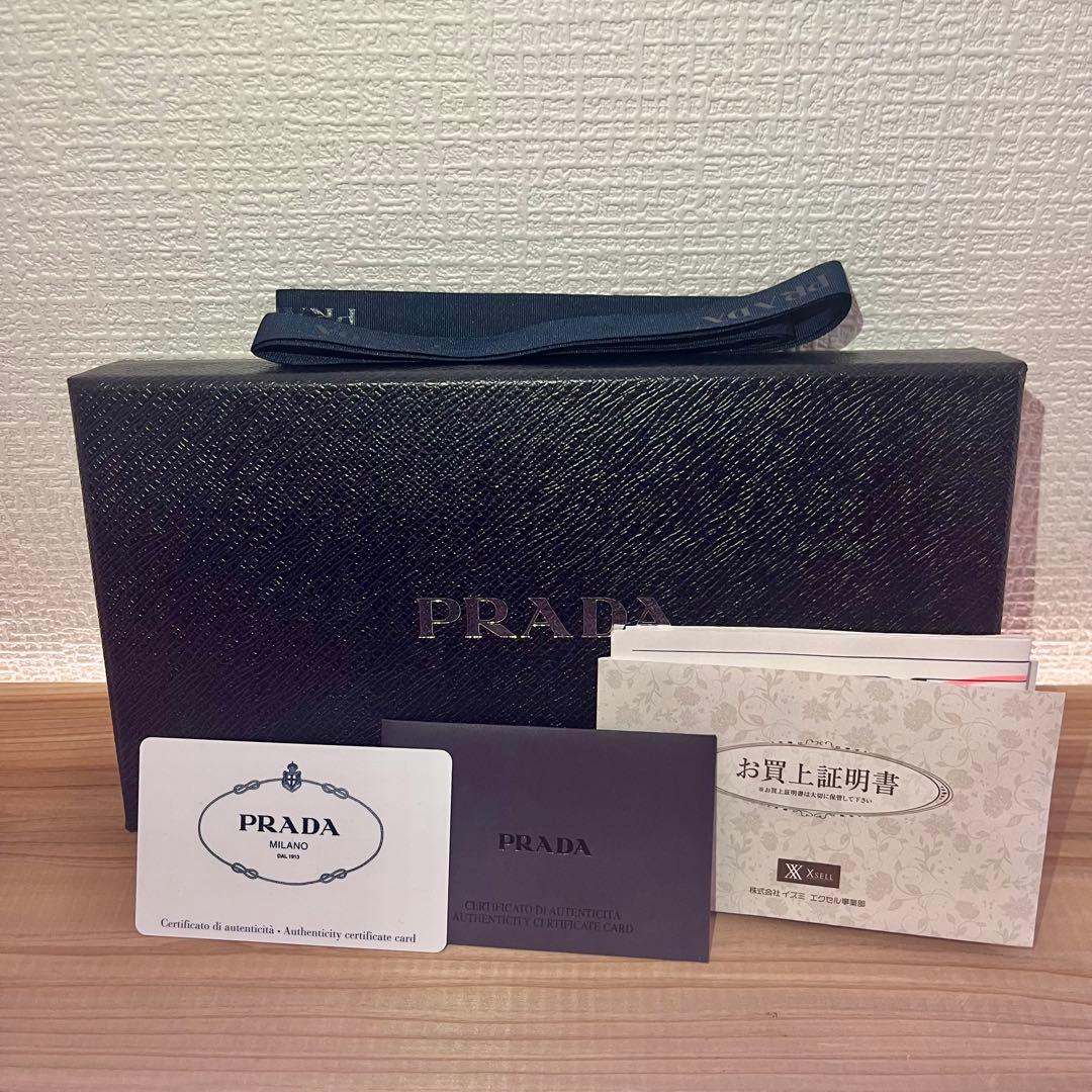 【美品】 PRADA サフィアーノ 長財布