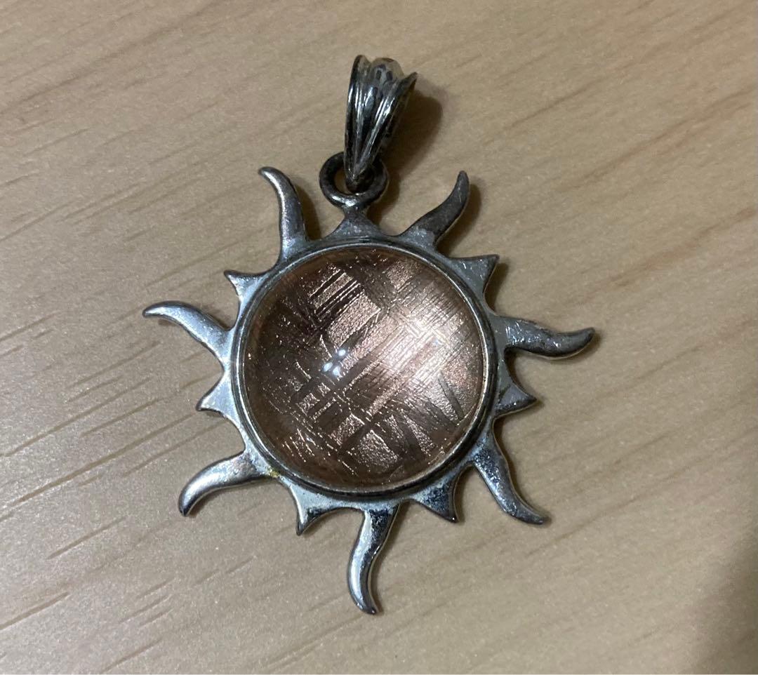 ギベオン 隕石　ピンクゴールド 太陽型　ペンダントトップ