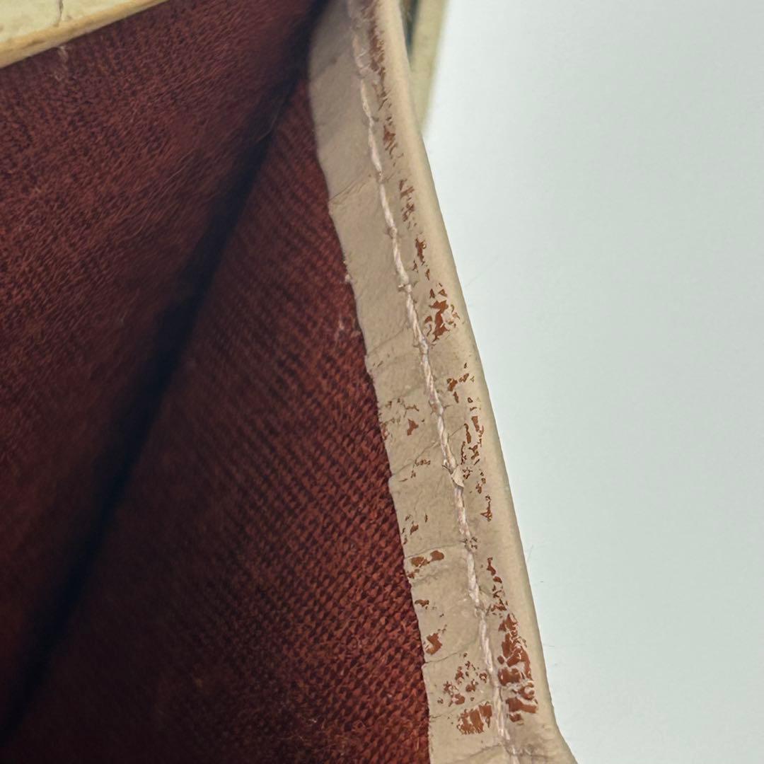 【未使用級】Salvatore Ferragamo 二つ折財布 ガンチーニ BE